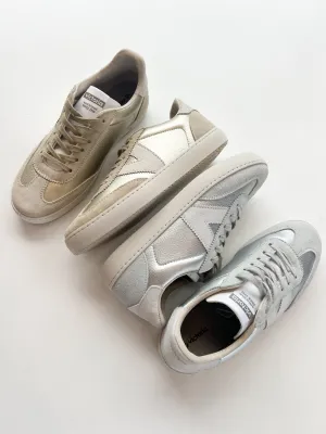 BerlÍn Leather Metallic Sneaker