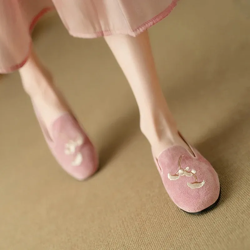 Comfortable Slip-on Loafers Shoes with Flower Embroidery