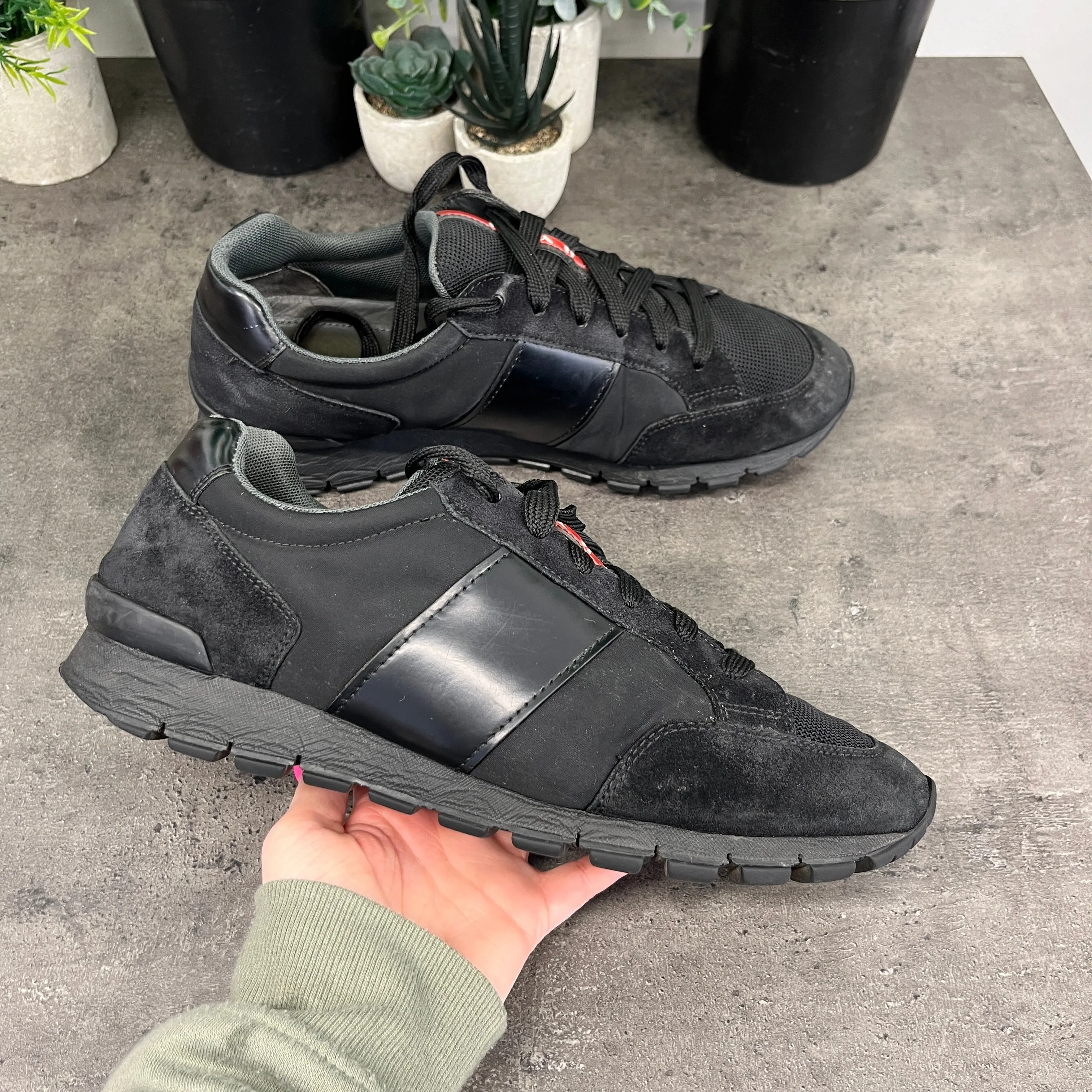 Men's Linear Rosa Logo Low Trainers Black Size EU 42 / UK 8