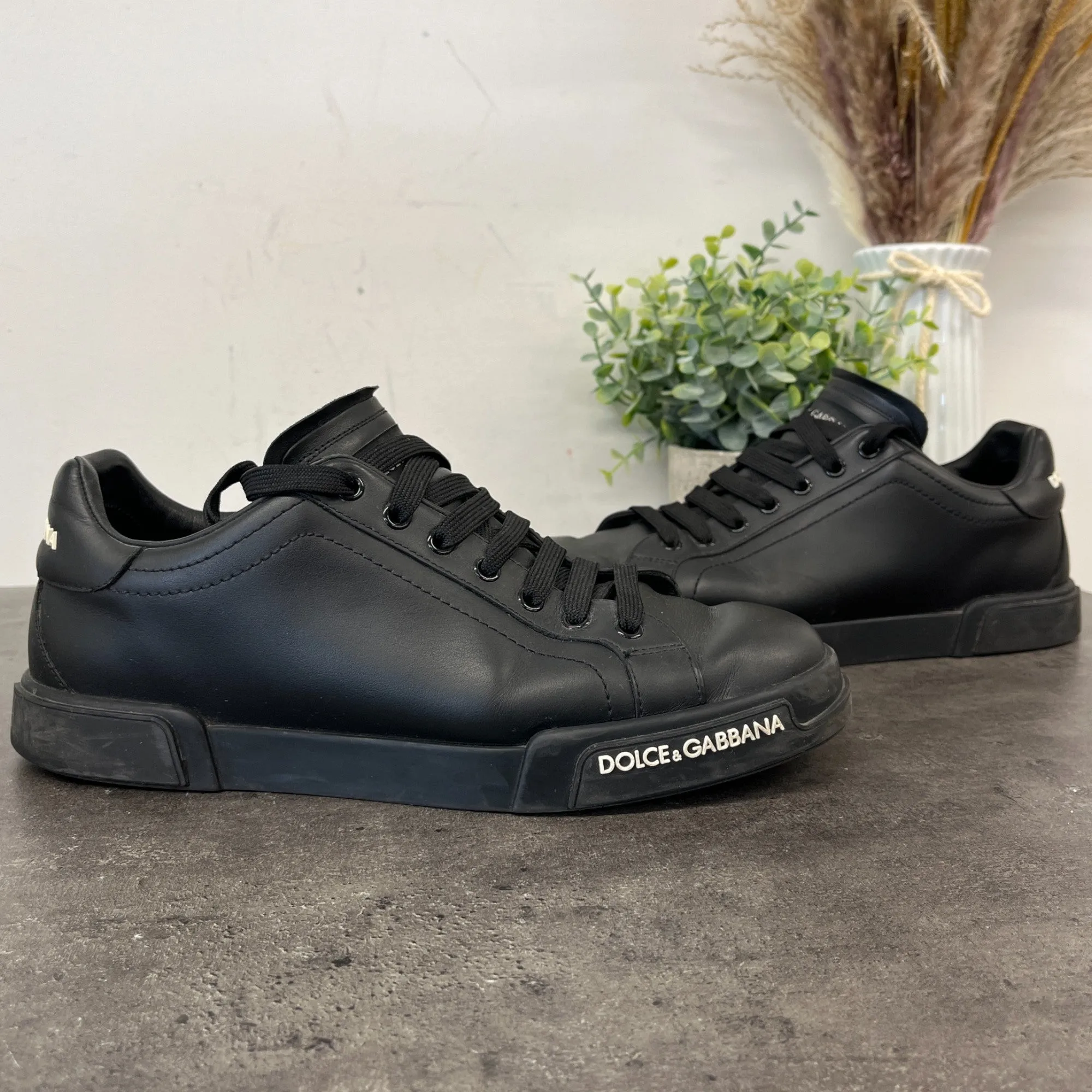 Men's Logo Low Trainers Black Size EU 42 / UK 8