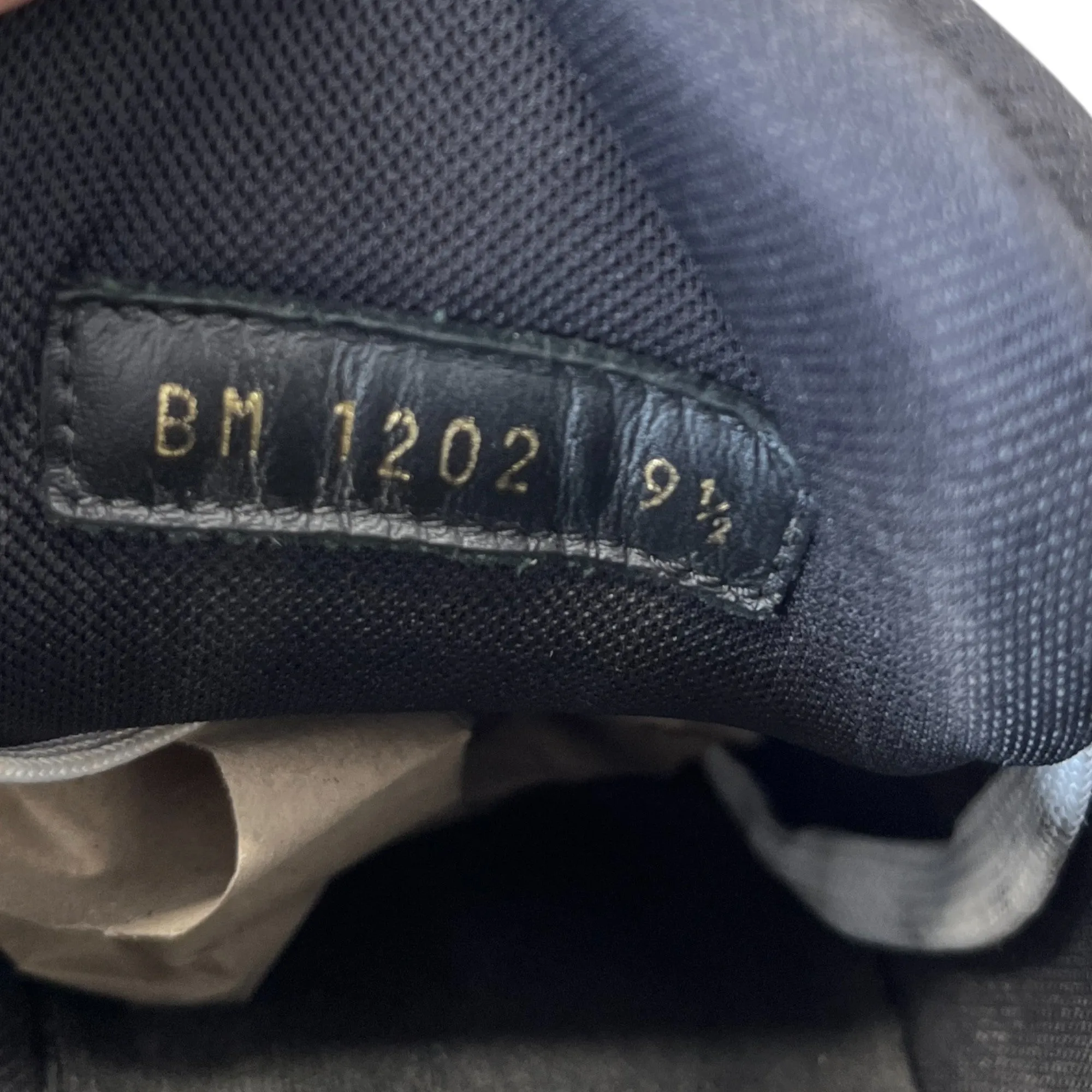 Men's Lv Low Trainers Black Size EU 43.5 / UK 9.5