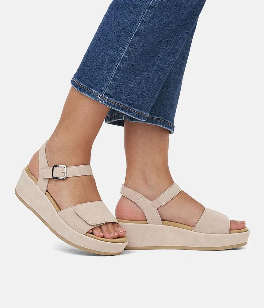 Remonte Simple Beige Suede Platform Sandals